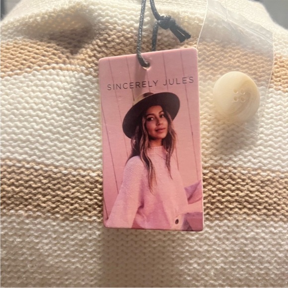 New Sincerely Jules Cream and Brown Checkered Cardigan. Size M - Picture 5 of 6